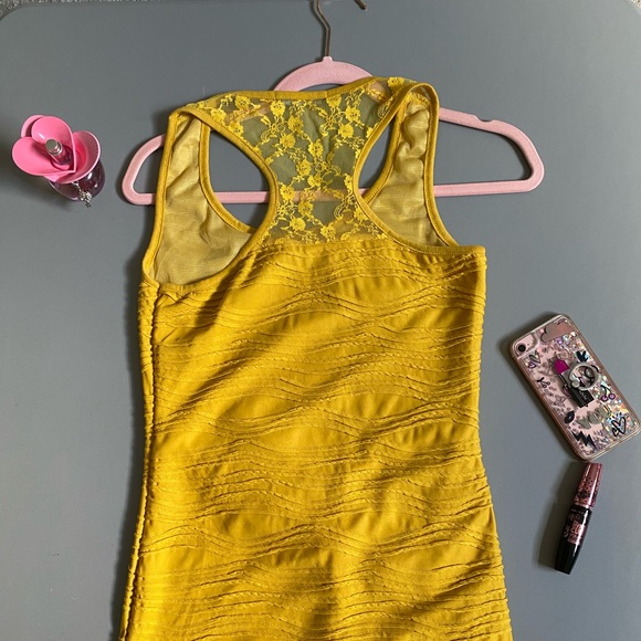 Formal dress - Picture 2 of 3